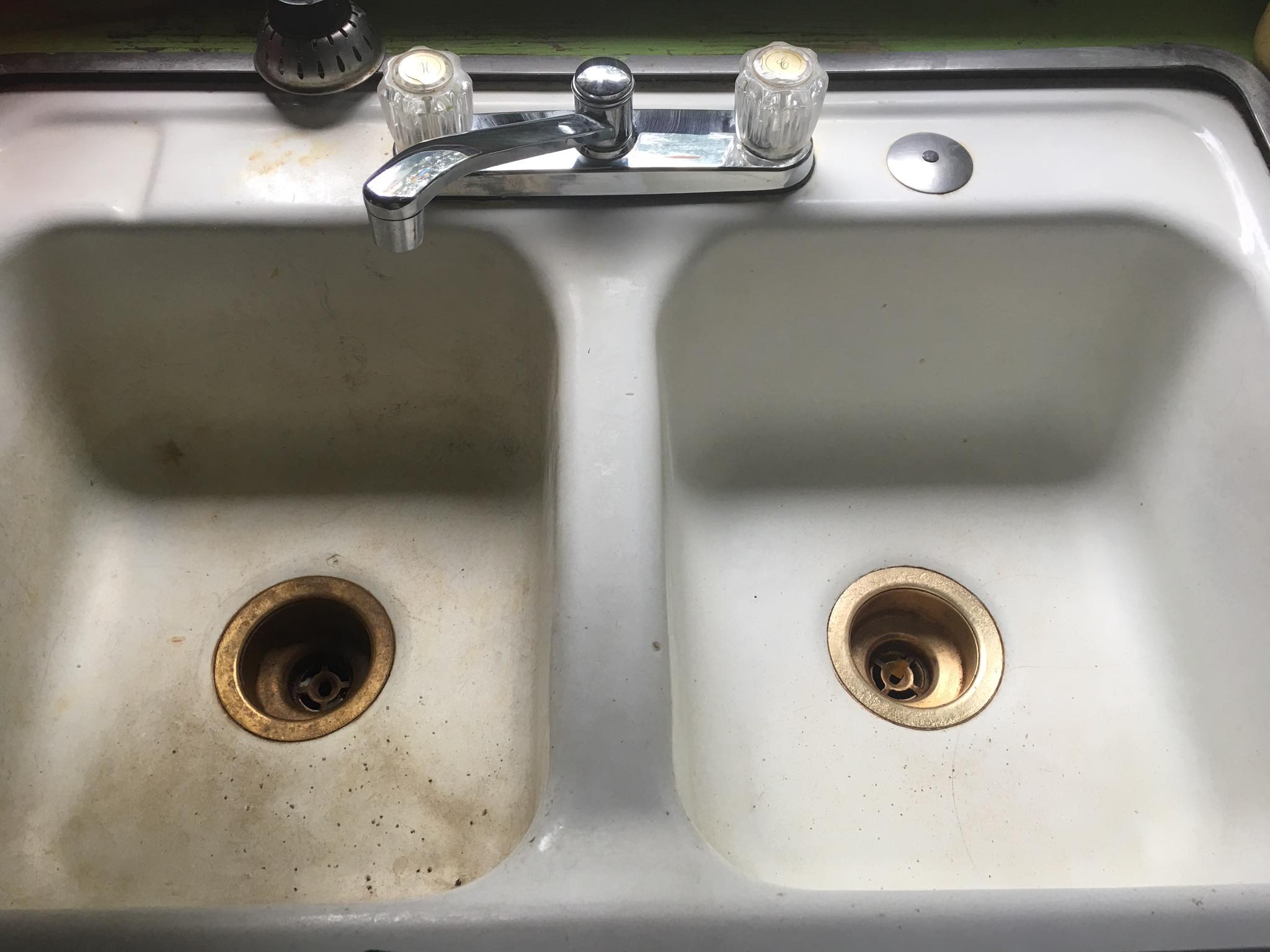 How to Clean Kitchen Sinks with BKF - Bar Keepers Friend